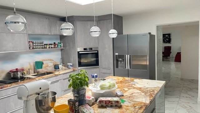 HÜFINGEN: TOP Wohn- und Gewerbeobjekt - Einmalige Chance!! WERKSTATT.